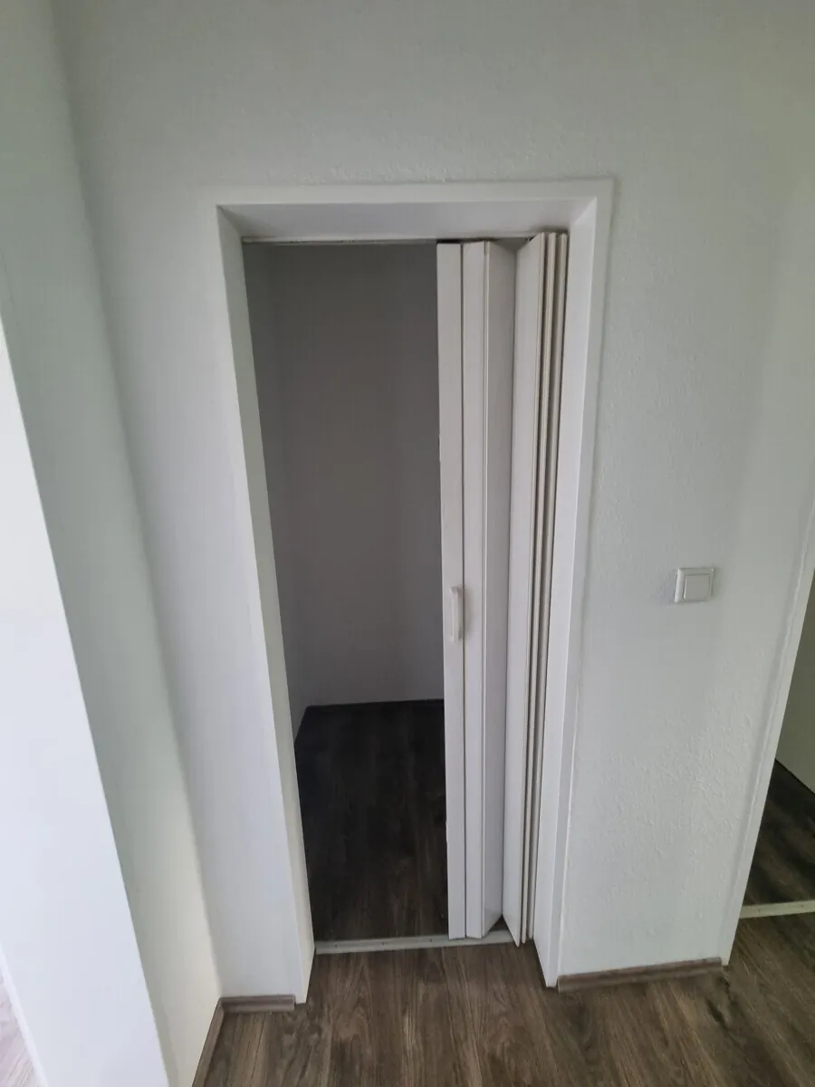 Mehrfamilienhaus mit 8 Wohnungen und 8 Garagen, Bild 8