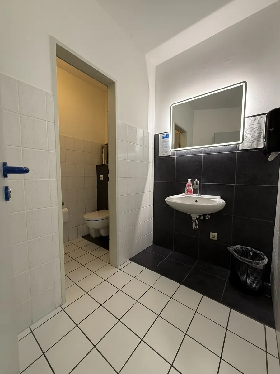 Repräsentative Büro- und Praxisfläche mit Lager, Bild 11